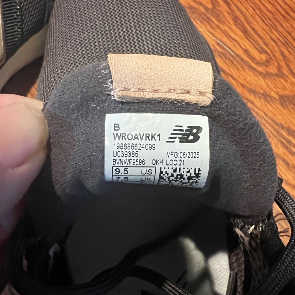 New Balance Fresh Foam ROAV Women's Black and Leopard Print Sneakers - Picture 8 of 8